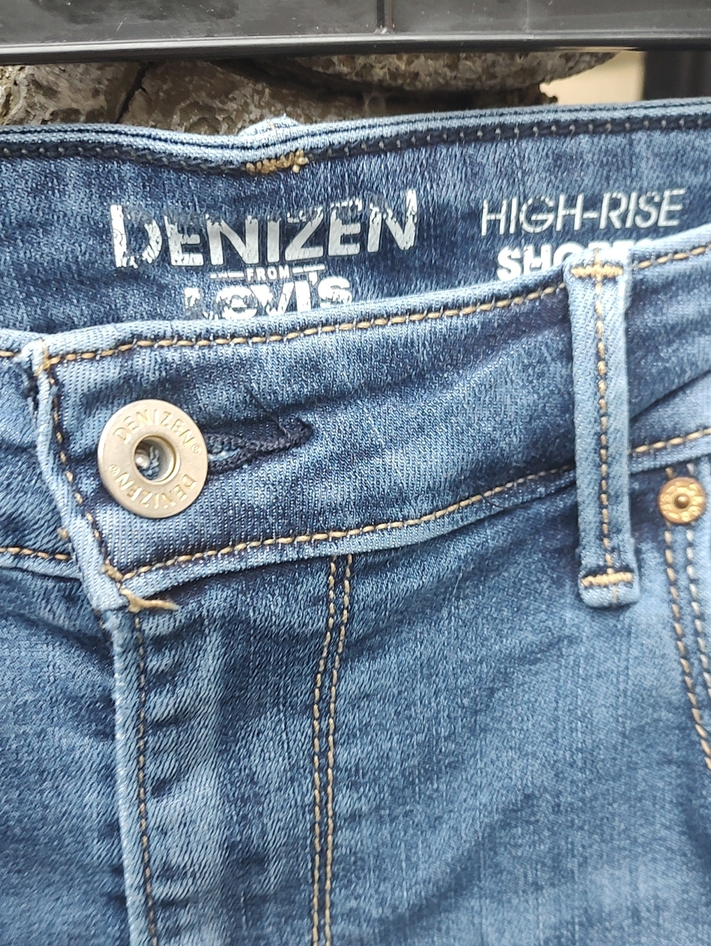 Levi's BlueJean shorts - Picture 6 of 11
